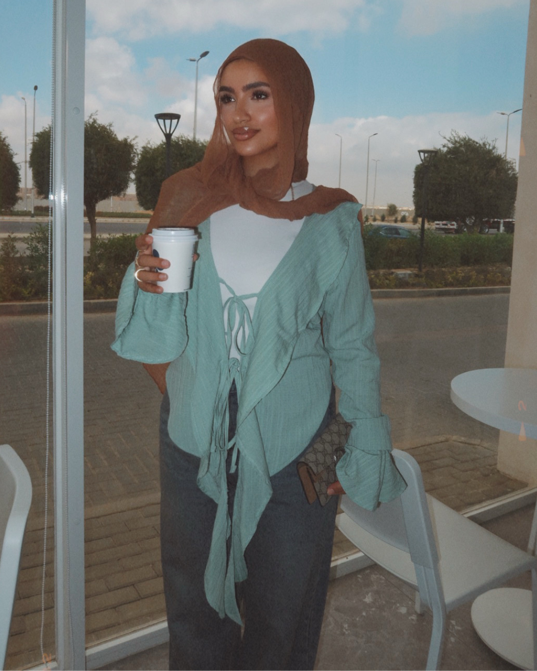 بلوزة بربطة أمامية مينت جرين