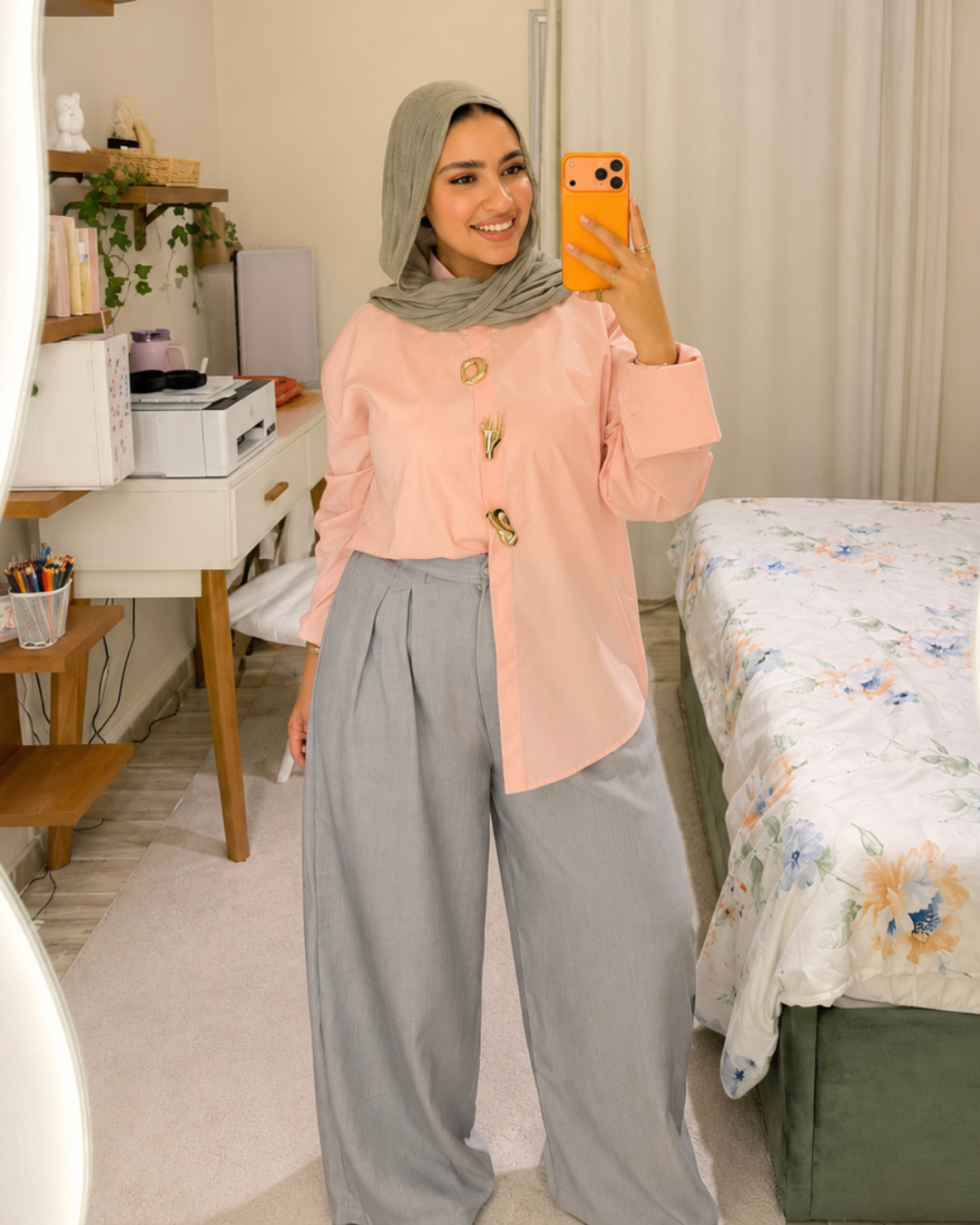 Brooch Poplin Shirt - BABY PINK