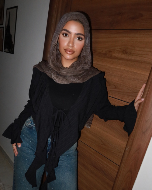 بلوزة بربطة أمامية أسود