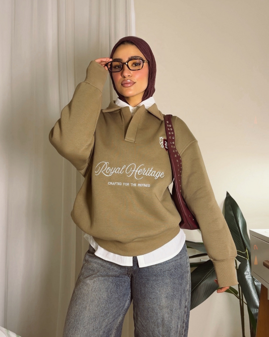 سويتشيرت بولو قطني مطرّز – بيج جملي