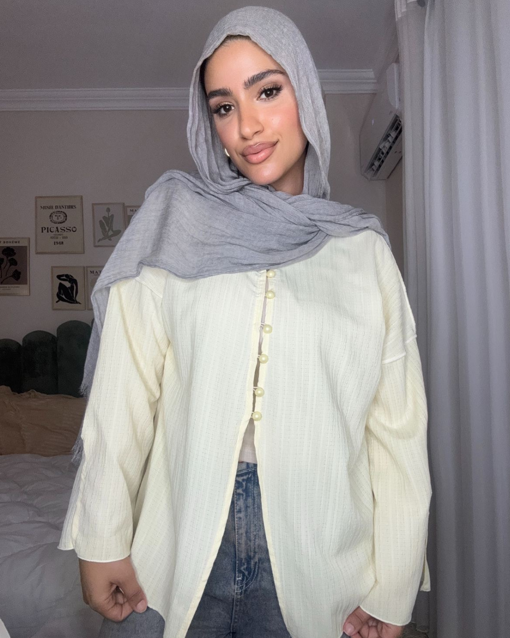بلوزة كرينكل بأزرار أصفر