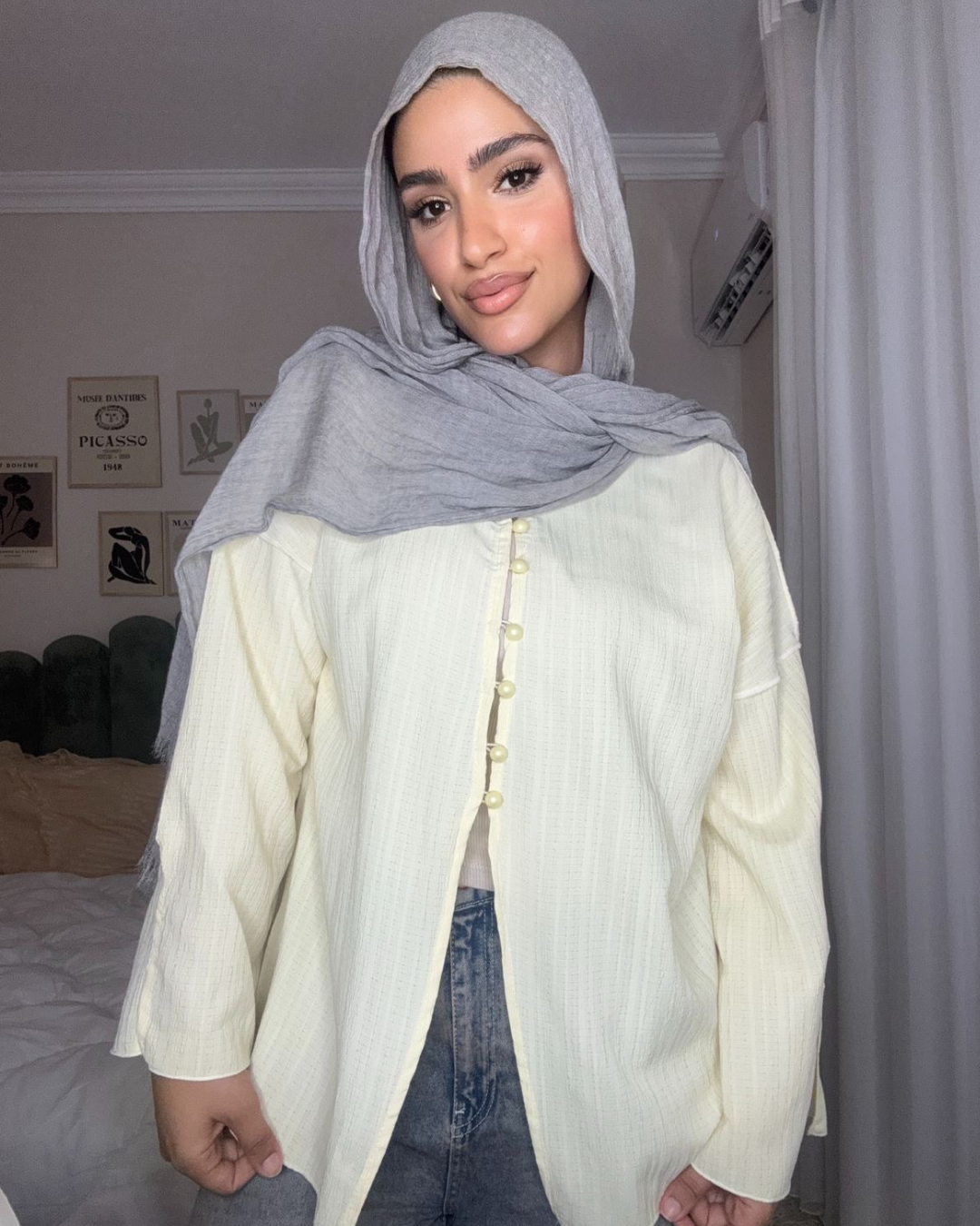 بلوزة كرينكل بأزرار أصفر